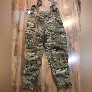 USGI ECWCS GEN III LVL 5 OCP/MULTICAM MEDIUM REGULAR